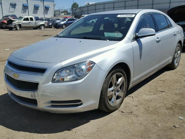 1G1ZC5EB8AF224906 - 2010 CHEVROLET MALIBU 1LT SILVER photo 2