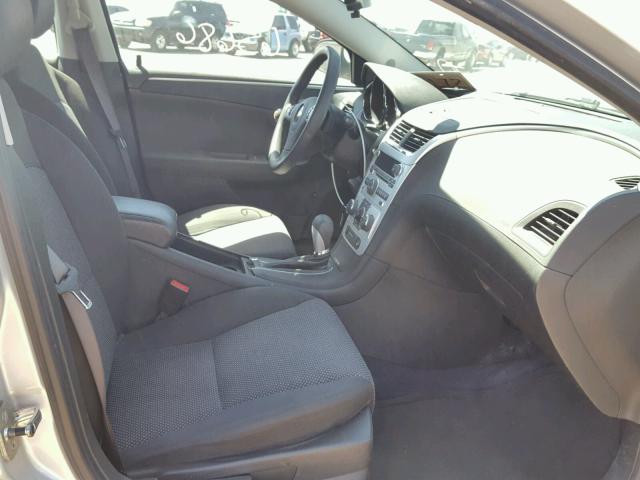 1G1ZC5EB8AF224906 - 2010 CHEVROLET MALIBU 1LT SILVER photo 5