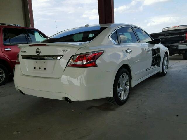 1N4AL3AP5FC461281 - 2015 NISSAN ALTIMA WHITE photo 4