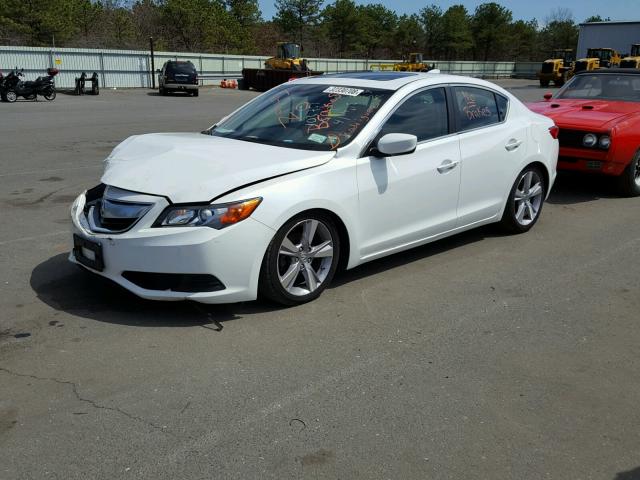 19VDE1F32EE000115 - 2014 ACURA ILX 20 WHITE photo 2