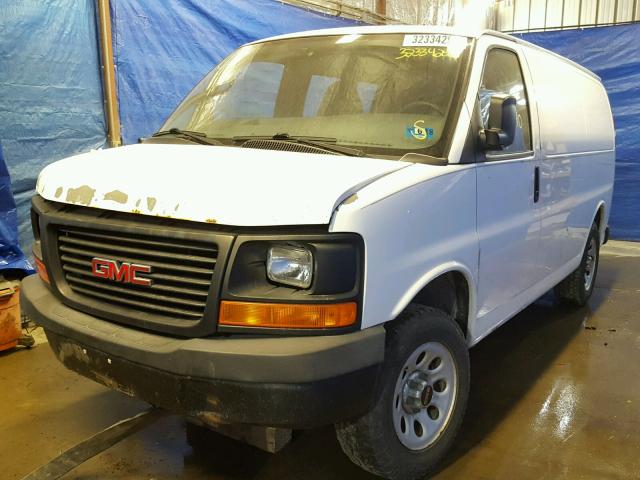 1GTUGADX4A1104688 - 2010 GMC SAVANA G15 WHITE photo 2