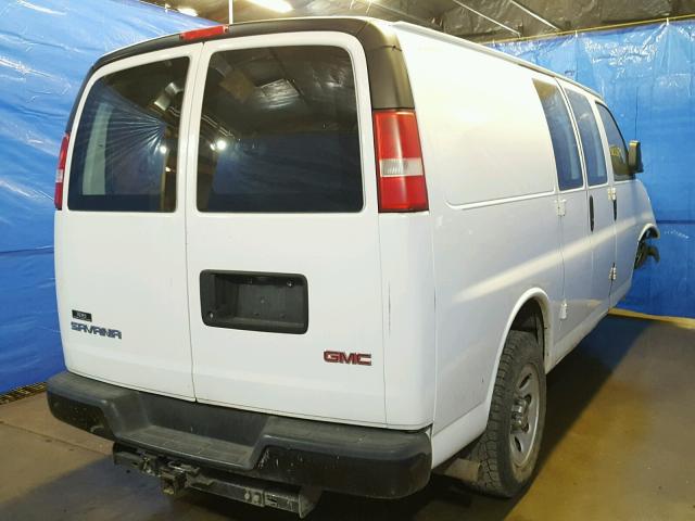 1GTUGADX4A1104688 - 2010 GMC SAVANA G15 WHITE photo 4