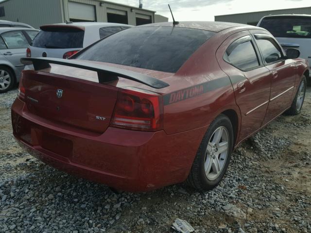 2B3KA33G08H323182 - 2008 DODGE CHARGER SX RED photo 4