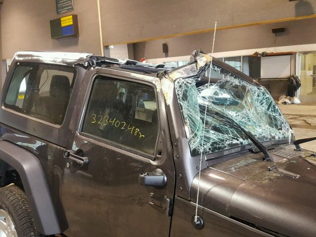 1C4AJWAG0GL282116 - 2016 JEEP WRANGLER S GRAY photo 10