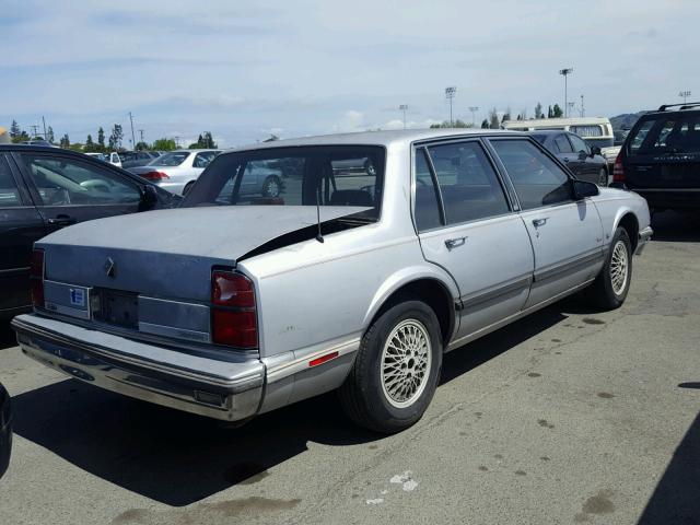 1G3HY54C8K1820451 - 1989 OLDSMOBILE DELTA 88 R GRAY photo 4