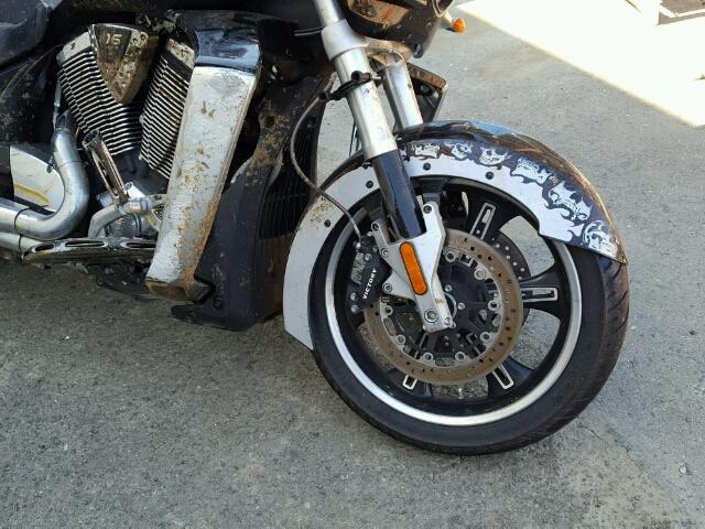 5VPDB36D3A3004665 - 2010 VICTORY MOTORCYCLES CROSS COUN Negro foto 10