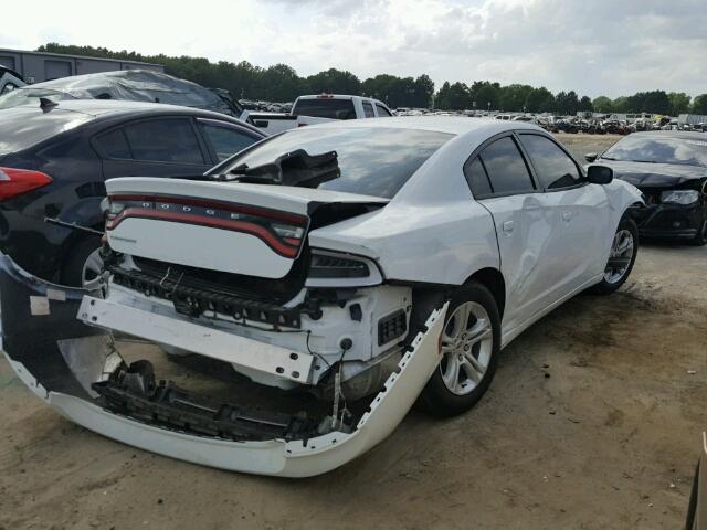 2C3CDXBG5HH547684 - 2017 DODGE CHARGER SE WHITE photo 4