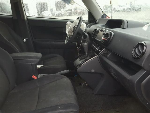 JTLZE4FEXEJ058223 - 2014 TOYOTA SCION XB WHITE photo 5