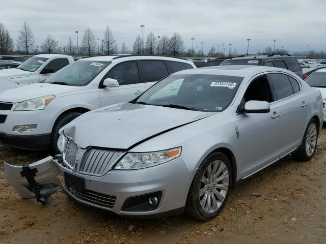 1LNHL9ER3AG604913 - 2010 LINCOLN MKS SILVER photo 2