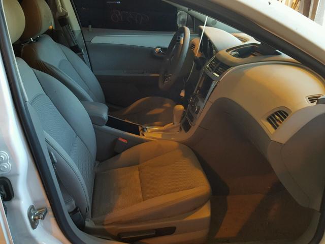1G1ZB5E03CF154493 - 2012 CHEVROLET MALIBU LS 白色 照片 5
