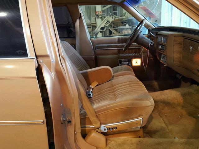 1G6AD6980D9262075 - 1983 CADILLAC DEVILLE BROWN photo 5