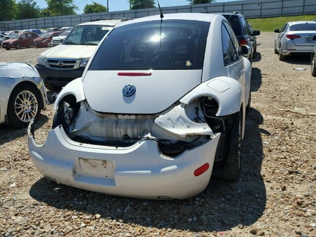 3VWCS21C61M400412 - 2001 VOLKSWAGEN NEW BEETLE 白色 照片 9