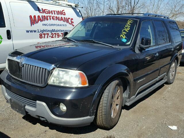 5LMFU28R33LJ00859 - 2003 LINCOLN NAVIGATOR BLACK photo 2