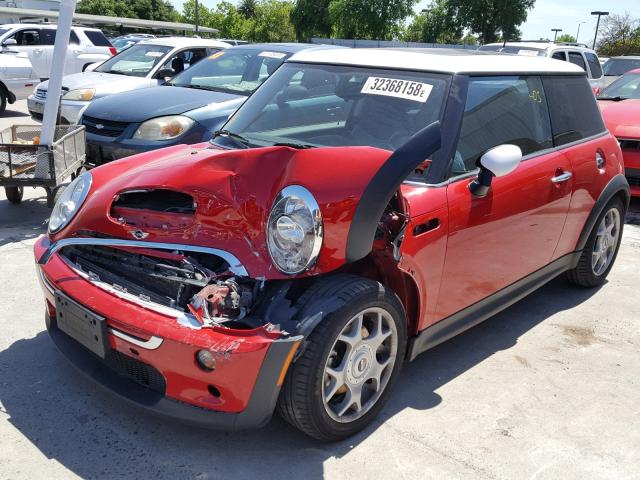 WMWRE33445TG95680 - 2005 MINI COOPER S RED photo 2