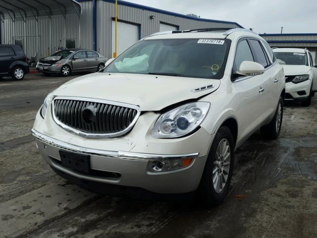 5GAKRCED6CJ400205 - 2012 BUICK ENCLAVE WHITE photo 2