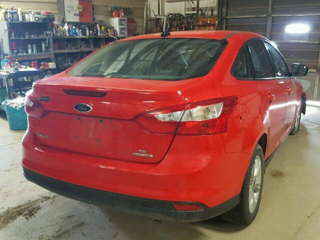 1FADP3F26EL288156 - 2014 FORD FOCUS SE RED photo 4