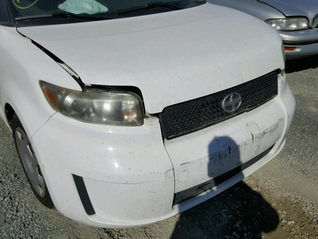 JTLKE50E881012149 - 2008 TOYOTA SCION XB WHITE photo 9