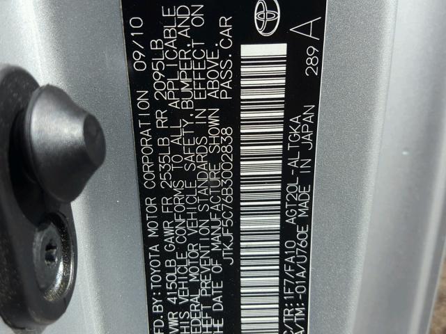 JTKJF5C76B3002838 - 2011 TOYOTA SCION TC 银色 照片 10