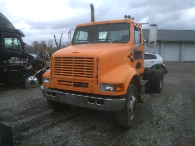 1HSHBAHN51H384077 - 2001 INTERNATIONAL 8000 8100 ORANGE photo 2