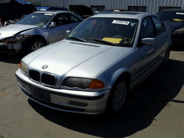 WBAAM5336XFR04371 - 1999 BMW 328I AUTOM SILVER photo 2