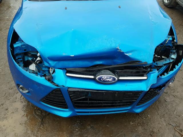 1FAHP3J24CL370568 - 2012 FORD FOCUS TITA BLUE photo 7