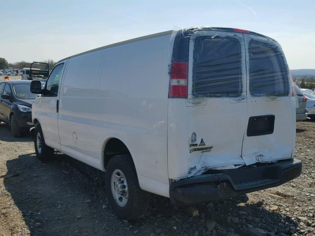 1GCWGFCA6C1126343 - 2012 CHEVROLET EXPRESS G2 WHITE photo 3