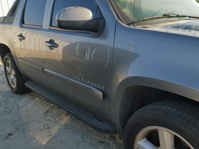 3GNEC12047G160931 - 2007 CHEVROLET AVALANCHE GRAY photo 9