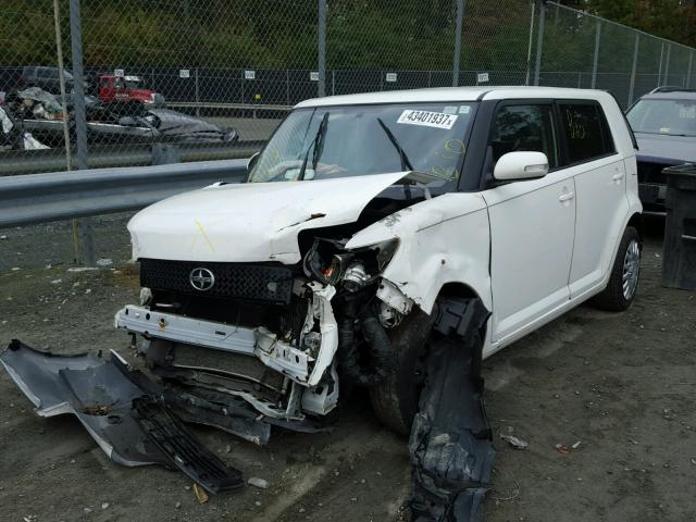 JTLZE4FE4A1108270 - 2010 TOYOTA SCION XB WHITE photo 2