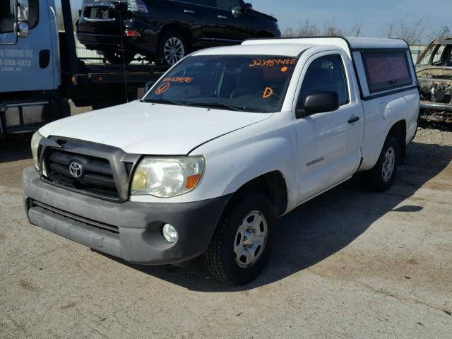 5TENX22NX6Z239585 - 2006 TOYOTA TACOMA WHITE photo 2