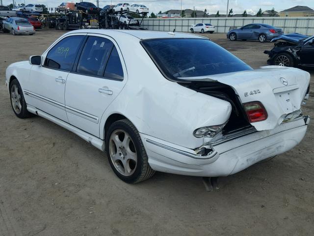 WDBJF70J61B364335 - 2001 MERCEDES-BENZ E 430 WHITE photo 3