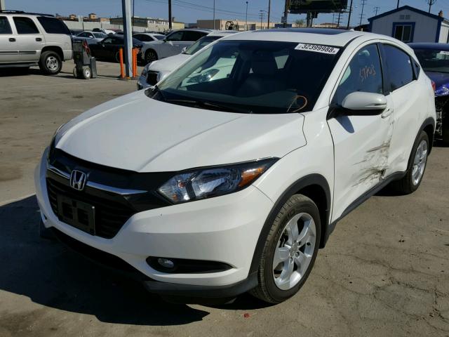 3CZRU5H53GM734352 - 2016 HONDA HR-V EX WHITE photo 2