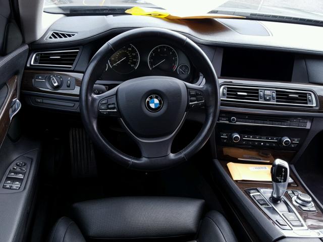 WBAKA4C56CC613616 - 2012 BMW 740 I BLACK photo 9