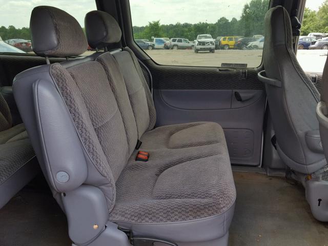 1C4GJ44G1YB764126 - 2000 CHRYSLER GRAND VOYA Gümüş foto 6