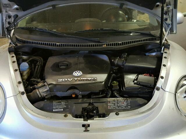 3VWCD21C32M414232 - 2002 VOLKSWAGEN NEW BEETLE 银色 照片 7