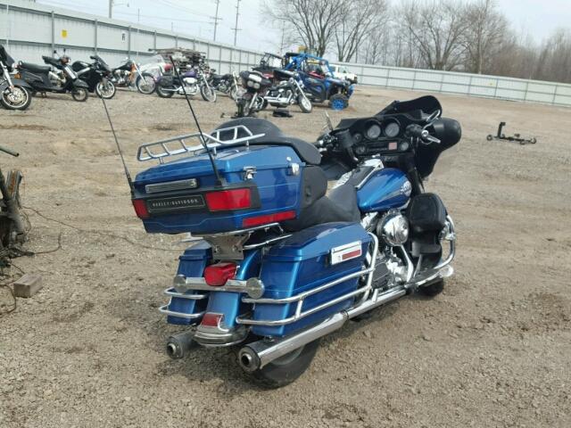 1HD1FCW195Y631924 - 2005 HARLEY-DAVIDSON FLHTCUI BLUE photo 4