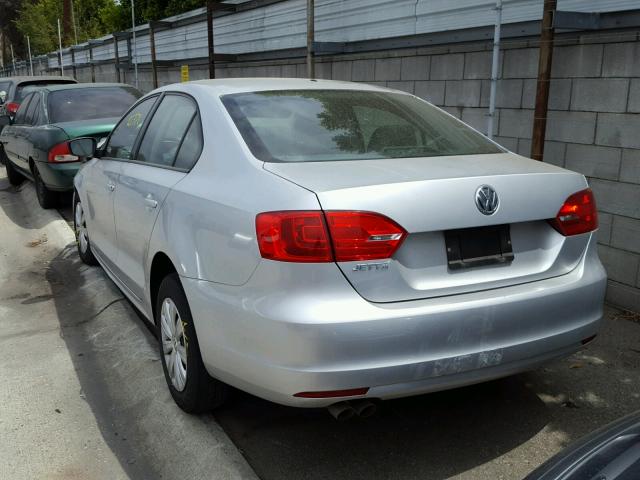3VW2K7AJ3BM396246 - 2011 VOLKSWAGEN JETTA BASE 银色 照片 3
