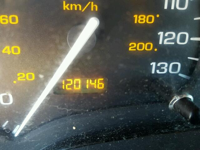 1G8ZY1273YZ111918 - 2000 SATURN SC2 SILVER photo 8