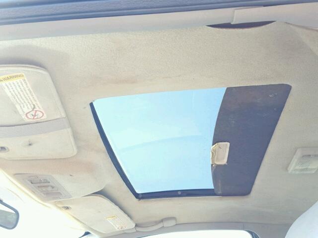 1G8ZY1273YZ111918 - 2000 SATURN SC2 SILVER photo 9