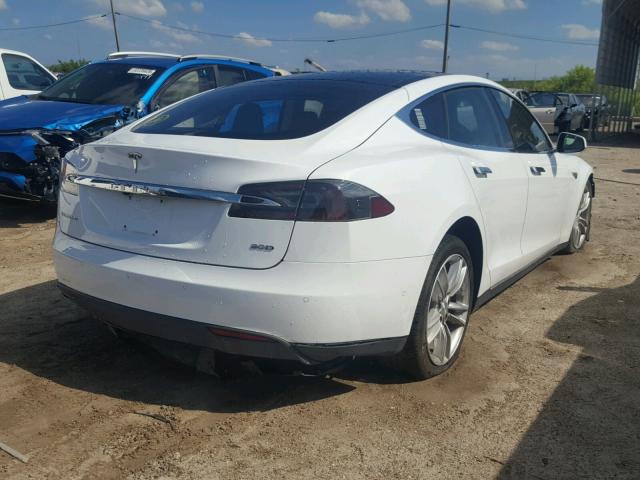 5YJSA1E27GF128060 - 2016 TESLA MODEL S WHITE photo 4