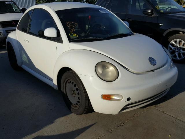 3VWBB61C8WM041588 - 1998 VOLKSWAGEN NEW BEETLE 白色 照片 1