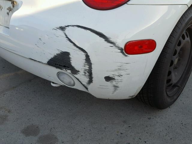 3VWBB61C8WM041588 - 1998 VOLKSWAGEN NEW BEETLE 白色 照片 9