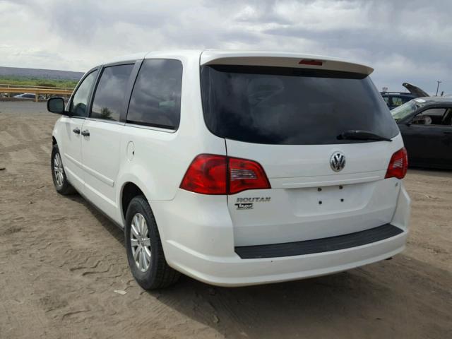 2V8HW44109R542976 - 2009 VOLKSWAGEN ROUTAN S WHITE photo 3
