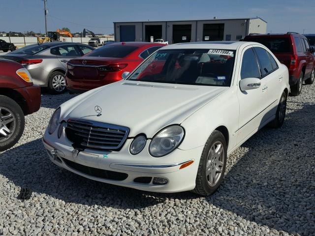 WDBUF26J96A968997 - 2006 MERCEDES-BENZ E 320 CDI WHITE photo 2