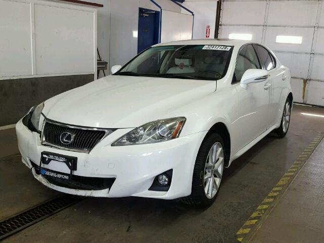 JTHBF5C27B5152329 - 2011 LEXUS IS 250 WHITE photo 2