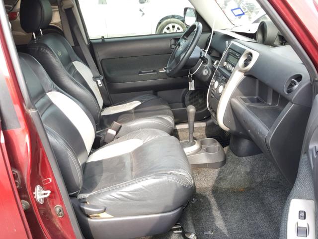 JTLKT324264098858 - 2006 TOYOTA SCION XB MAROON photo 5