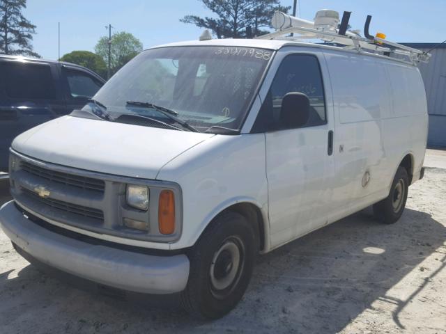 1GCFG25W0Y1200526 - 2000 CHEVROLET EXPRESS G2 WHITE photo 2