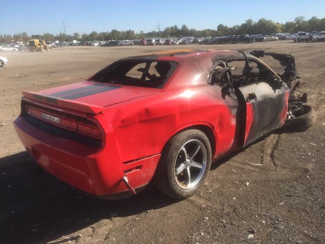 2B3CJ4DV4AH131678 - 2010 DODGE CHALLENGER RED photo 4