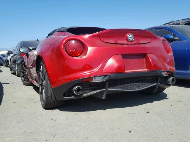 ZARBAAB41FM150363 - 2015 ALFA ROMEO 4C SPIDER RED photo 3