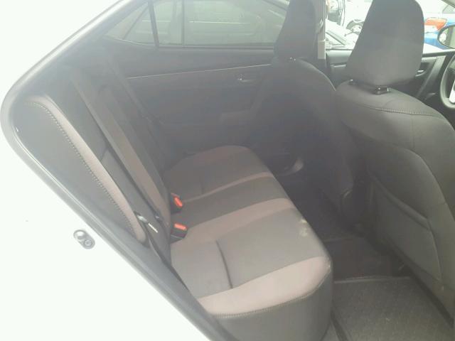 5YFBPRHE9HP590726 - 2017 TOYOTA COROLLA LE 白色 照片 6