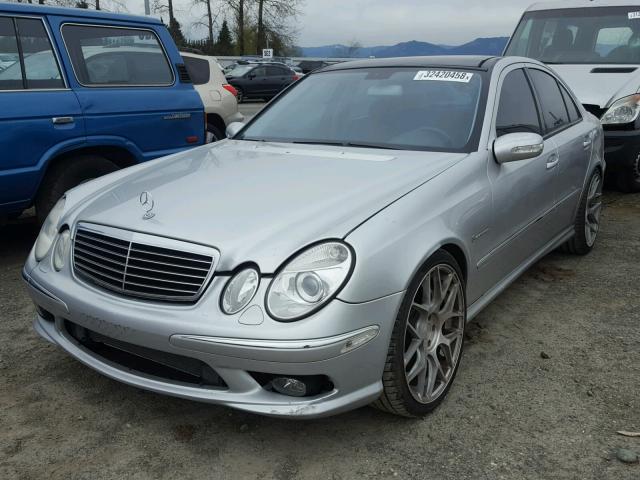 WDBUF76J24A422407 - 2004 MERCEDES-BENZ E 55 AMG SILVER photo 2